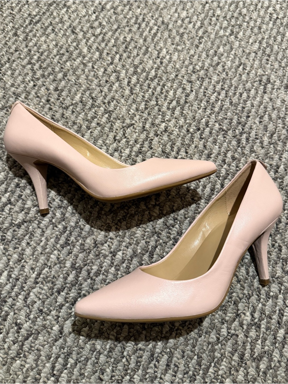 Michael Kors genuine leather blush light pink pointed toe stiletto pumps 3 inch